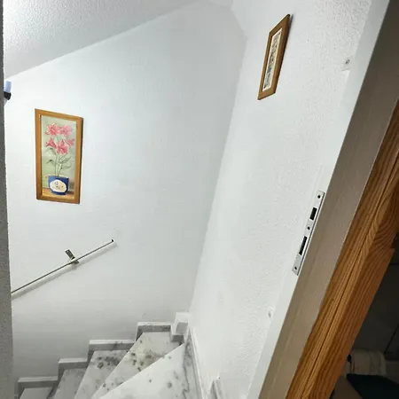 Homestay Ada & & Vacation Gran Alacant